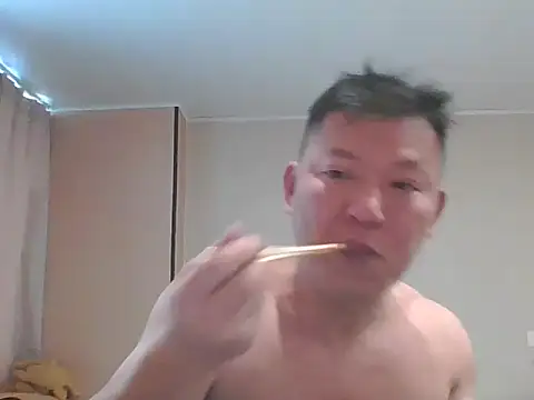 Snapshot of gaga123123123 chatting on January 12, 4:39 am gaga123123123 online show from January 12, 4:39 am