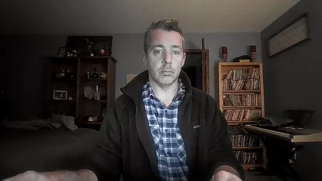 chrisw8140 online show from February 15, 11:34 pm