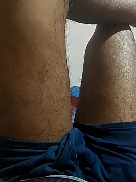 Snapshot of modelSpidy chatting on January 14, 4:29 am modelSpidy online show from January 14, 4:29 am