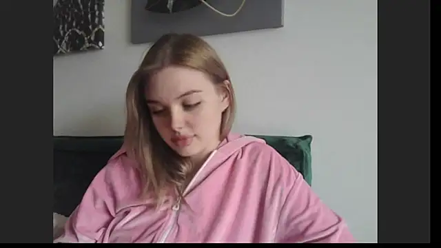 lina milka online show from May 23, 1:59 pm