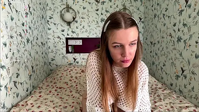 oopsnaked online show from June 20, 1:25 pm