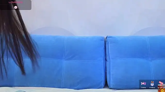 Snapshot of Sinderelka chatting on February 9, 9:57 am Sinderelka online show from February 9, 9:57 am