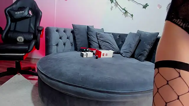 victoria grey   online show from February 28, 4:02 am