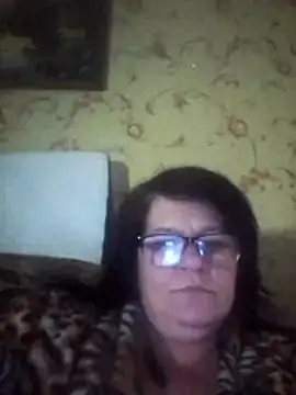 Snapshot of NysiOlsen chatting on February 6, 9:40 pm NysiOlsen online show from February 6, 9:40 pm