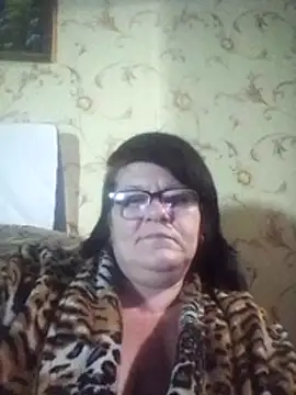 Snapshot of NysiOlsen chatting on February 19, 6:04 pm NysiOlsen online show from February 19, 6:04 pm