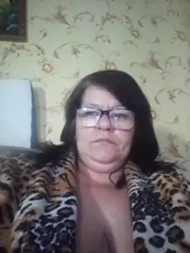 Snapshot of NysiOlsen chatting on February 21, 2:29 pm NysiOlsen online show from February 21, 2:29 pm