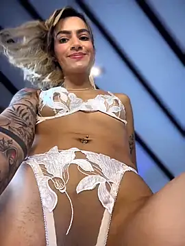 SweetTroubleXXX online show from February 3, 1:05 pm