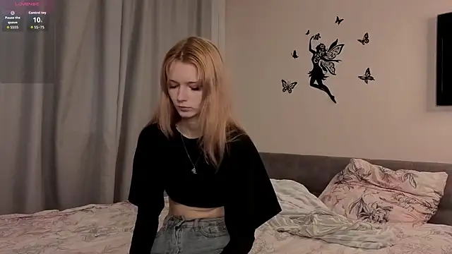 JuanaSumma online show from March 18, 6:05 am