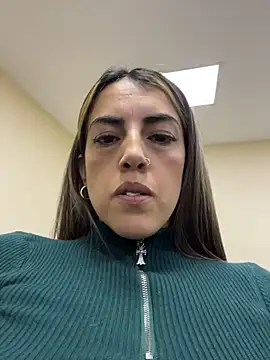 Paulinaa bella online show from March 4, 1:00 am