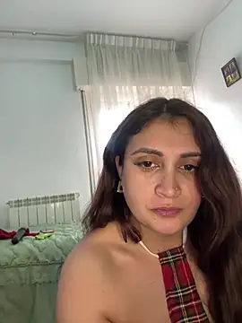 Snapshot of morenita_sexy777 chatting on February 8, 3:59 pm morenita sexy777 online show from February 8, 3:59 pm