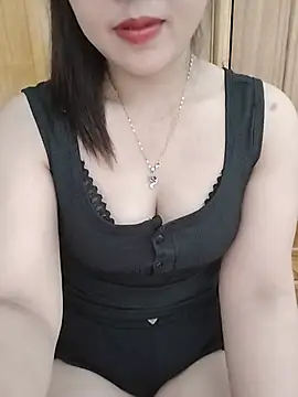 Snapshot of MaiNgoc_sexy chatting on June 25, 5:17 pm MaiNgoc sexy online show from June 25, 5:17 pm