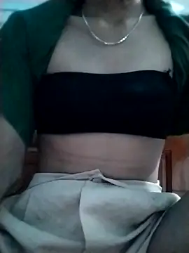 Snapshot of Lisa_xx2 chatting on February 4, 12:33 pm Lisa xx2 online show from February 4, 12:33 pm