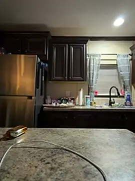 tastemecaroline online show from March 11, 3:45 am