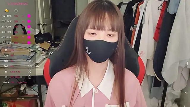 Snapshot of shiki434-st chatting on February 2, 12:26 pm shiki434-st online show from February 2, 12:26 pm