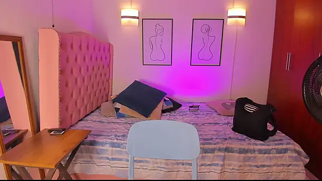 Snapshot of dirty_sexx_ chatting on February 15, 9:00 pm dirty sexx online show from February 15, 9:00 pm