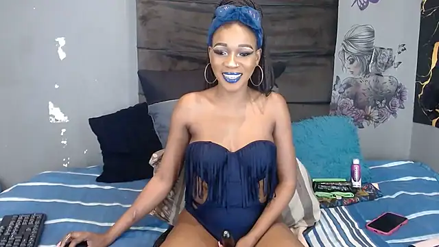 Snapshot of QUEENASHxXx chatting on June 30, 4:19 pm QUEENASHxXx online show from June 30, 4:19 pm