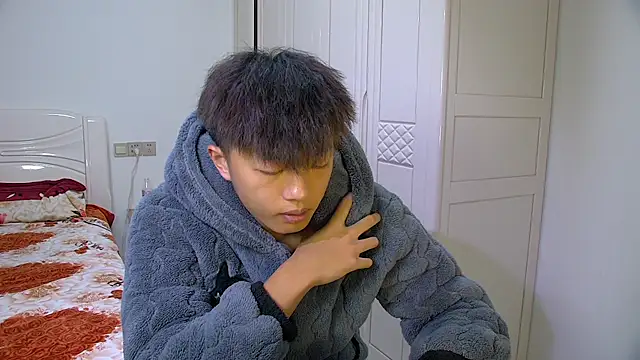 Chocolates-001 online show from January 18, 10:08 am