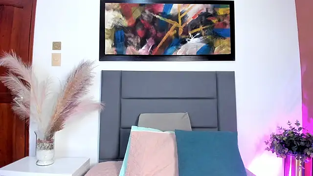 TessaMonroee online show from March 7, 6:27 pm