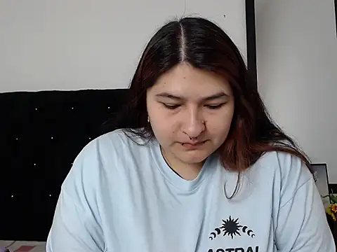 LauraHorny69 online show from February 8, 1:36 pm