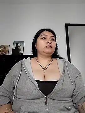 LauraHorny69 online show from March 10, 1:05 pm