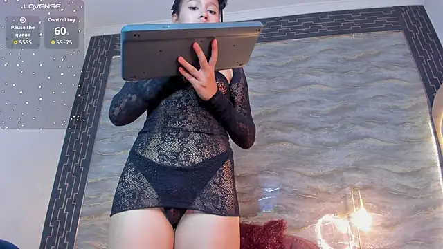 SHINYY STAR  online show from April 9, 7:41 pm