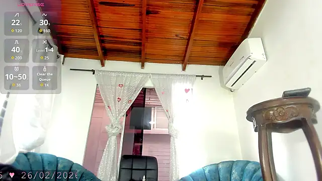 Snapshot of dulce_y_Jhoselin chatting on February 26, 8:52 pm dulce y Jhoselin online show from February 26, 8:52 pm