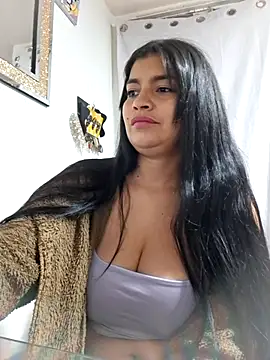 Snapshot of Scarlett_Hot69 chatting on July 19, 7:56 am Scarlett Hot69 online show from July 19, 7:56 am