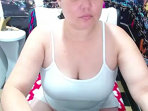 tila nastyy online show from May 25, 7:09 pm
