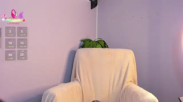 Eva Anderson online show from April 17, 1:41 am