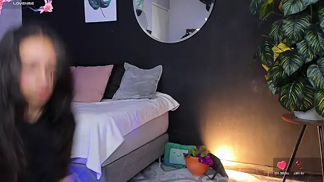 Noaah25  online show from March 8, 3:21 am