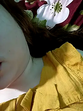 lylinhjim online show from February 27, 2:11 am