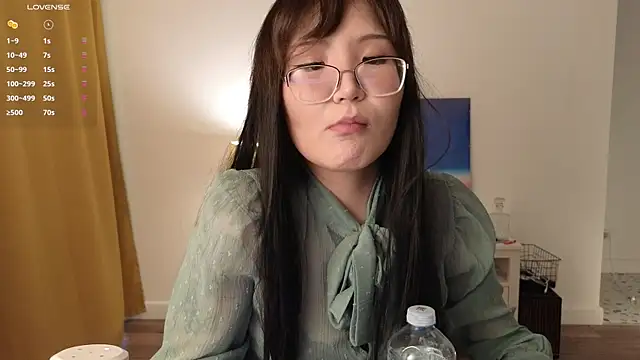 nullgirl online show from July 3, 2:29 am