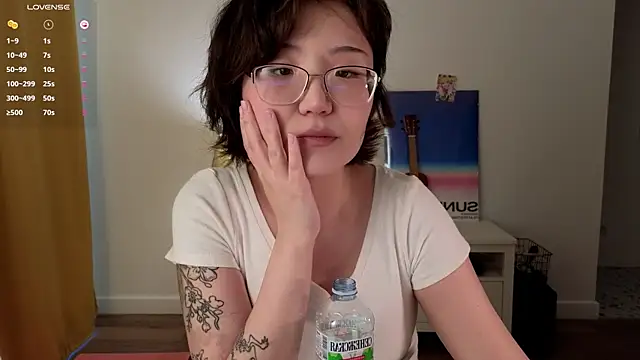 nullgirl online show from July 18, 2:49 am