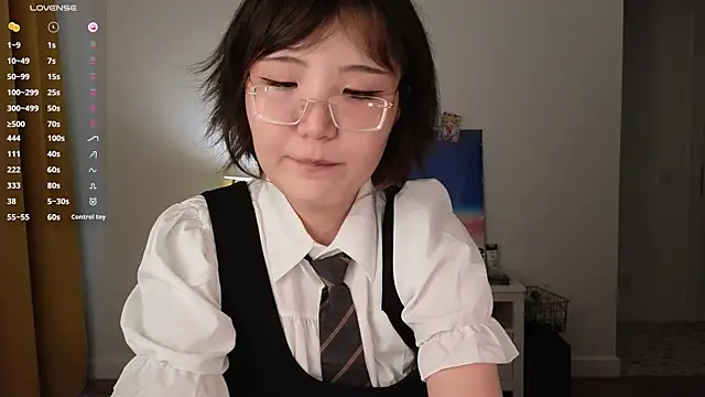 nullgirl online show from August 4, 3:10 am