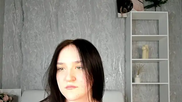 LexiVale online show from February 18, 8:32 am