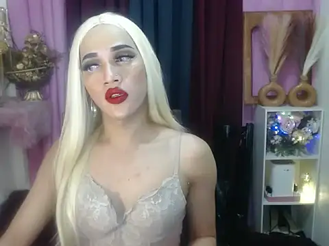 Snapshot of Kendalllust chatting on March 22, 3:15 pm Kendalllust online show from March 22, 3:15 pm