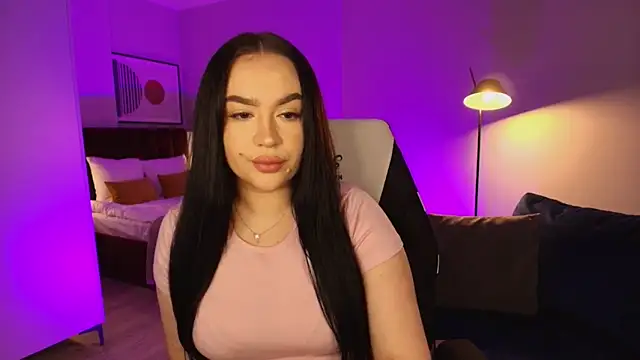 tinafox  online show from February 6, 8:07 am