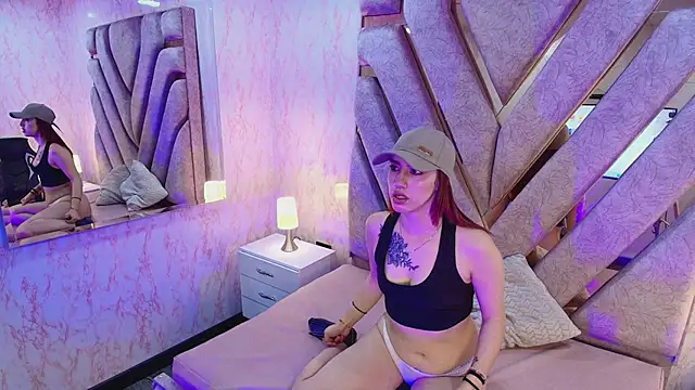 elodie rouge online show from January 17, 12:10 pm