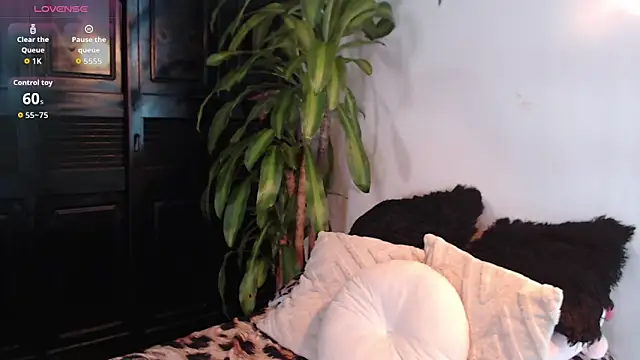 Mia Volkova  online show from May 25, 2:56 pm