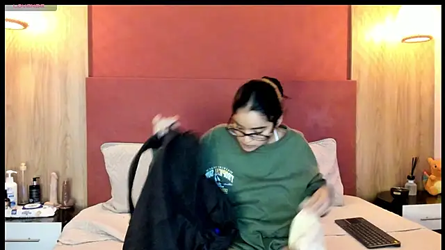 VanessaDoofenshmirtz online show from May 23, 1:48 pm
