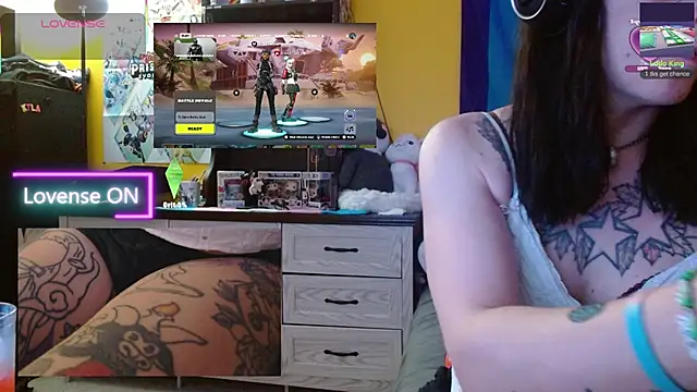 KylaRaven online show from May 23, 3:34 am