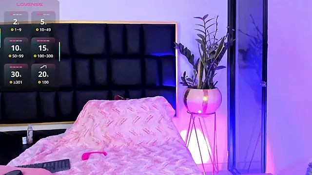 Emma collins01 online show from March 27, 2:50 am