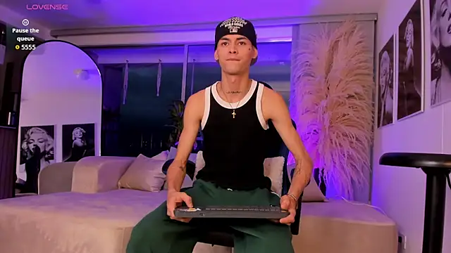 LennerCollins  online show from May 23, 10:30 am