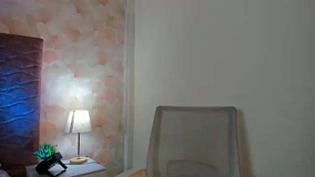 Xara Shadow online show from February 3, 10:37 pm