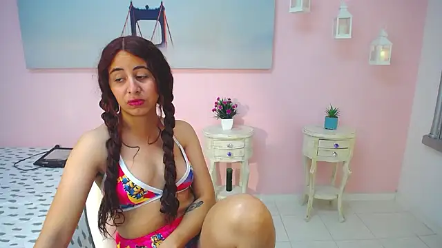 scarlett clyde online show from March 1, 1:46 pm