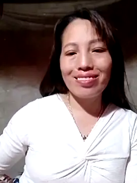 Gummiesu online show from March 27, 8:30 pm