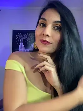 Snapshot of Miaswwe chatting on February 2, 11:25 pm Miaswwe online show from February 2, 11:25 pm