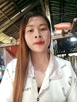 Bling sexy online show from April 7, 8:15 am