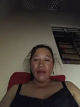 Snapshot of Jooj- chatting on June 7, 9:40 pm Jooj- online show from June 7, 9:40 pm