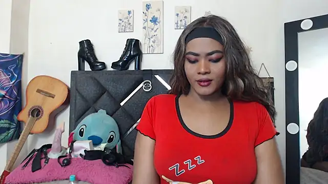 Snapshot of Natashabella___ chatting on June 10, 1:28 am Natashabella online show from June 10, 1:28 am